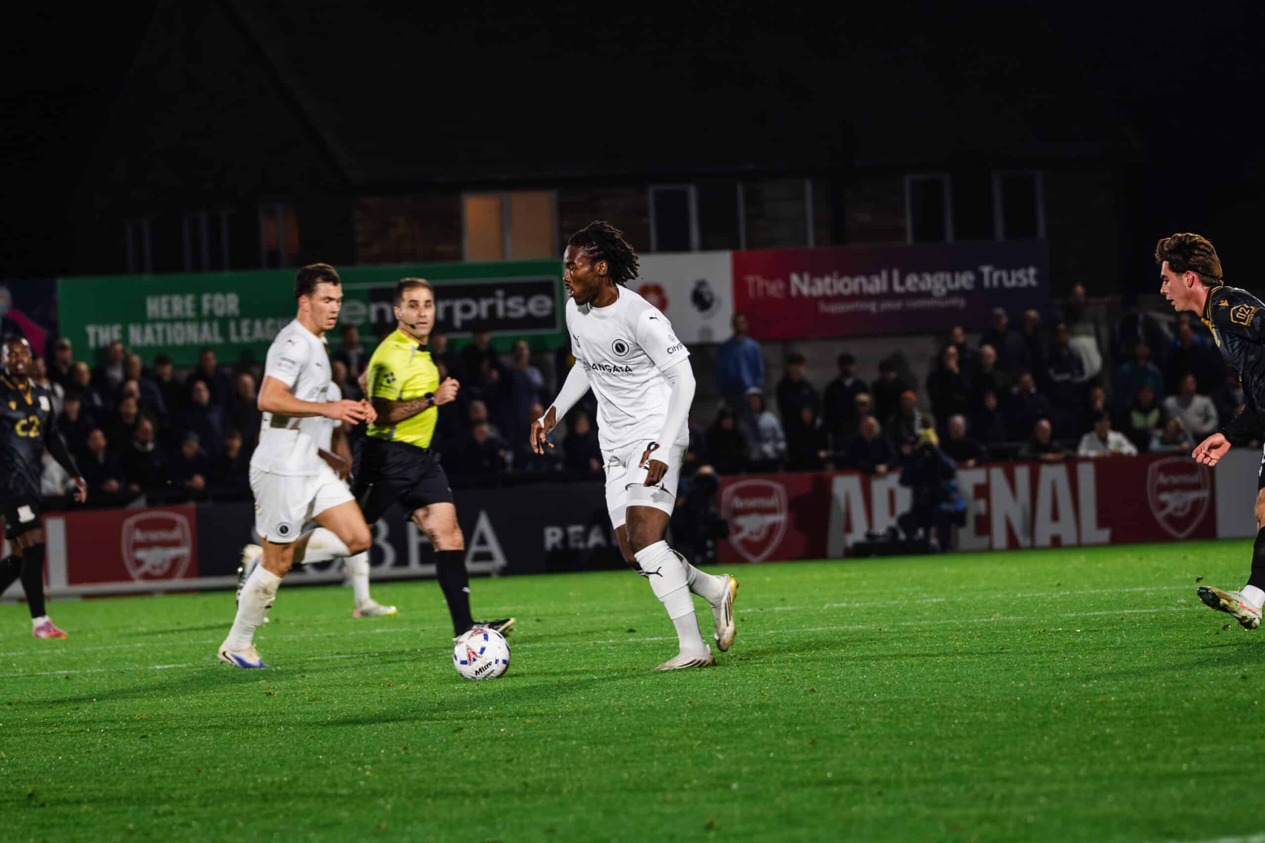 Junior Dixon departs